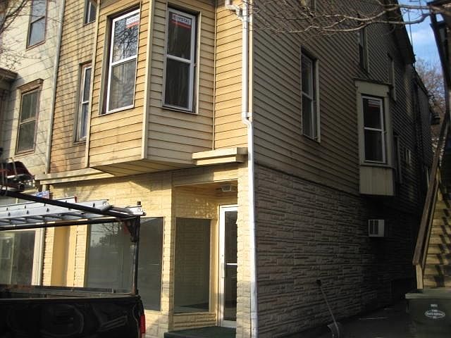 2nd image of 153 N Front St