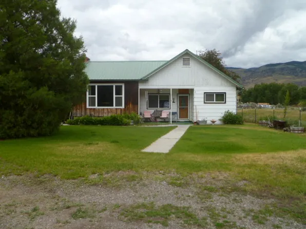 7 Buster Ln, Salmon, ID 83467