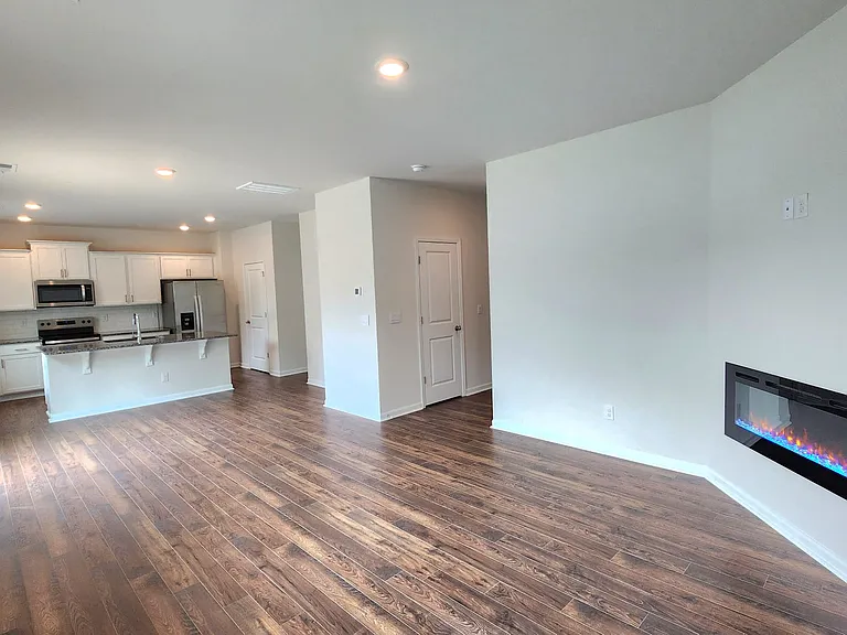 560 Country Oak Dr — Photo 6