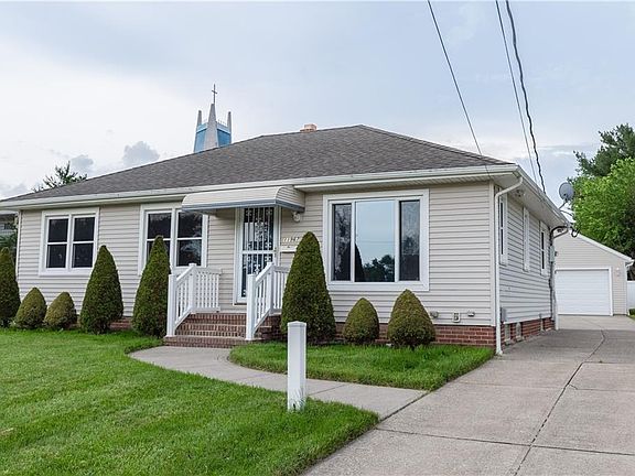 2nd image of 11967 Blossom Ave