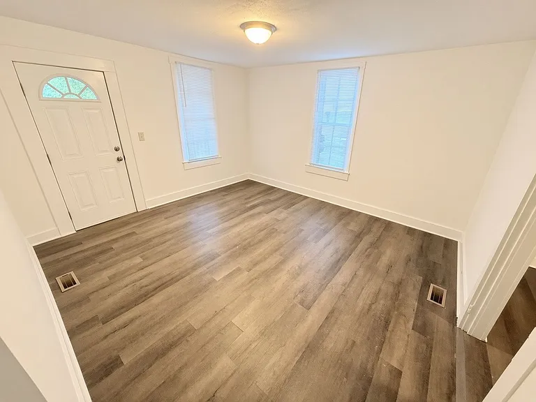 1510 Whatley St — Photo 4