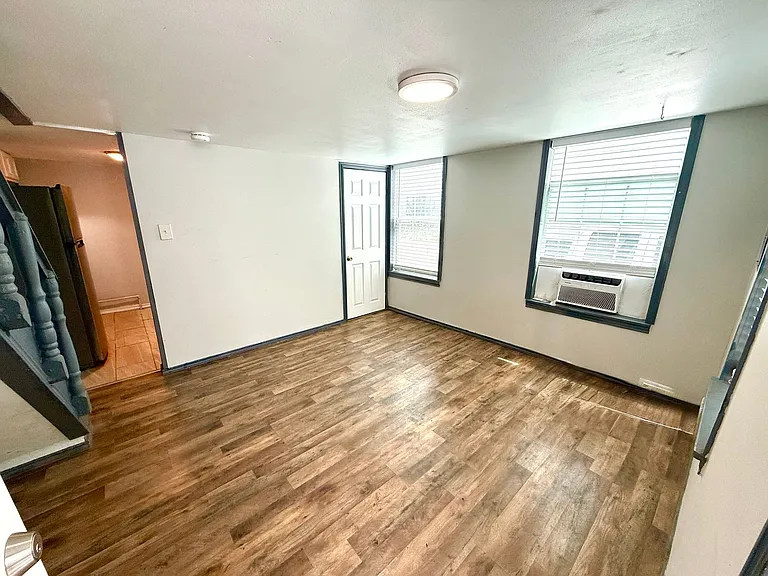 222 Army Blvd — Photo 2