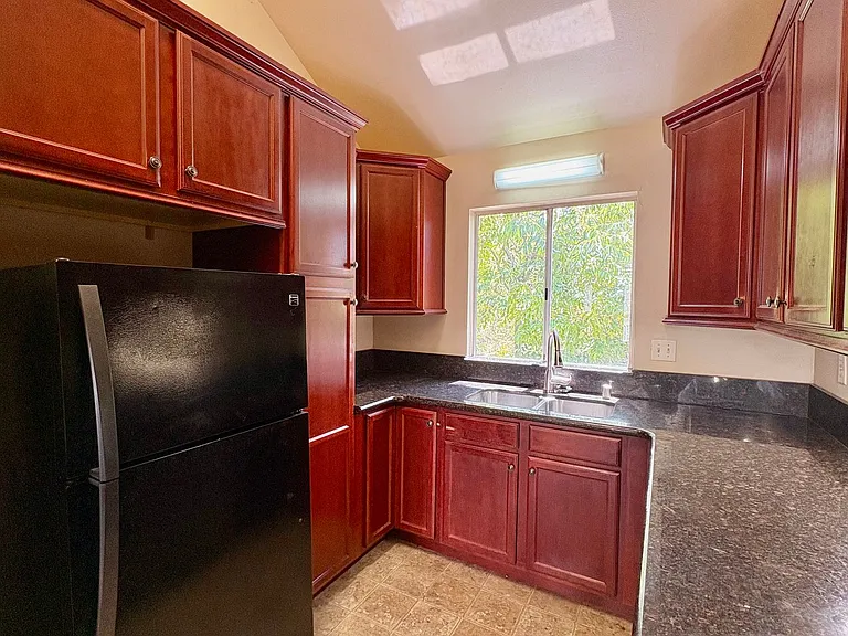 1185 E Foothill Blvd #20 — Photo 15