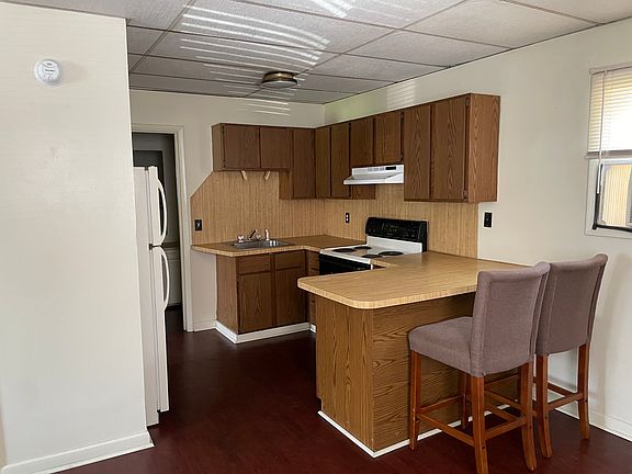 2nd image of 846C 5th St #846C