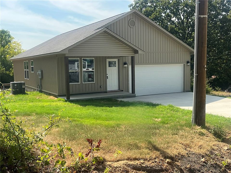 1st image of 118 Damascus Rd