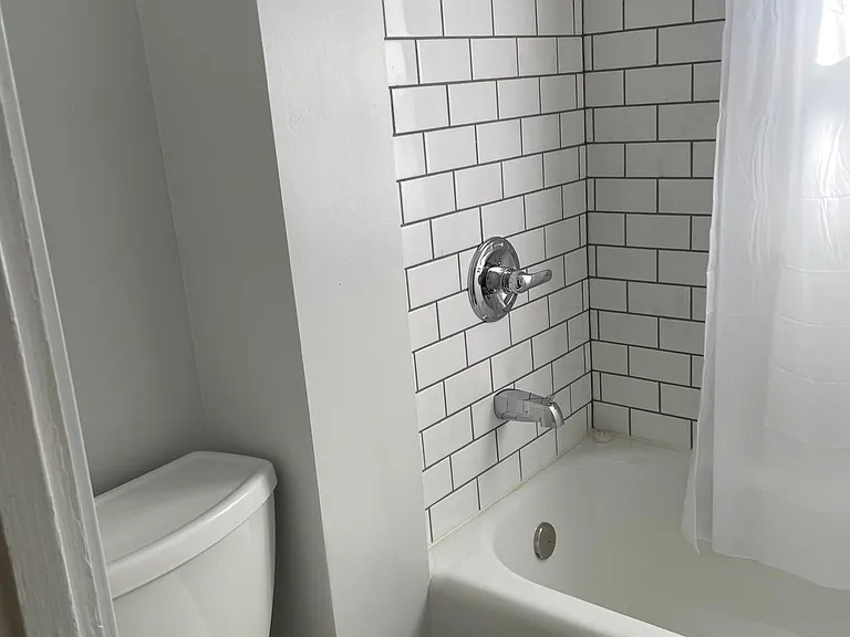 130 Jackson St #3 — Photo 6