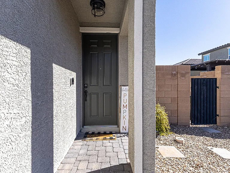 5390 Robinera Ct — Photo 10