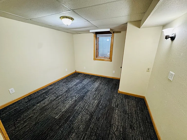 3929 Lakeview Dr — Photo 20