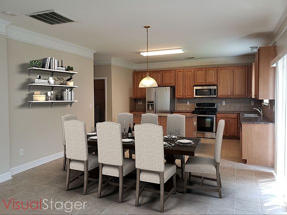 5th image of 6227 Woodland Commons Dr