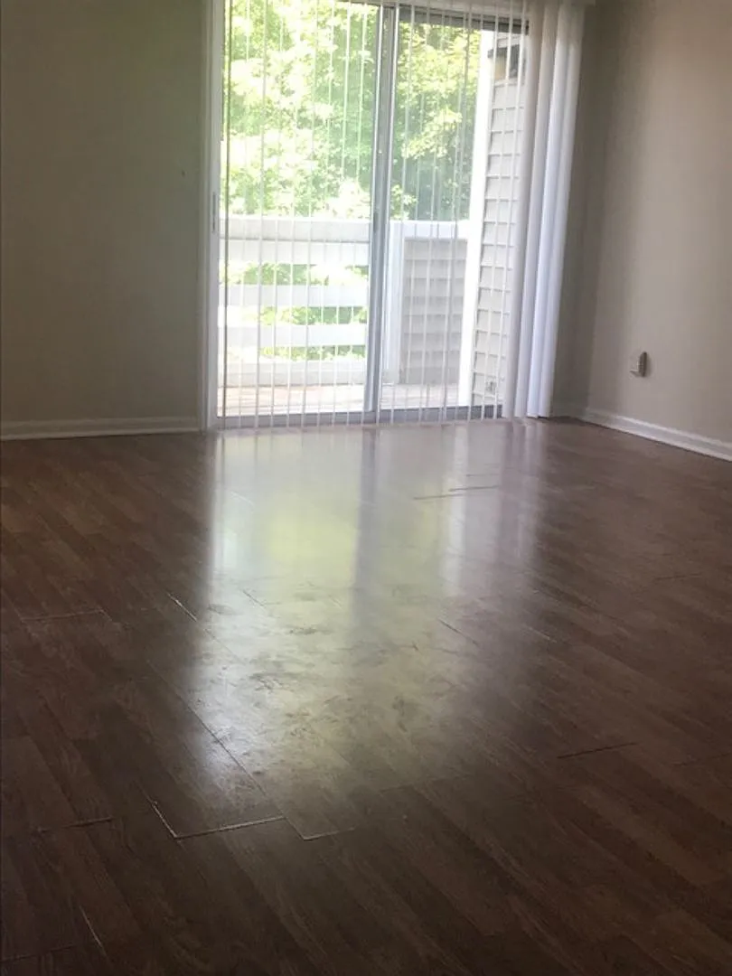 Prime University Area Location-2 Bedroom 2 Bathroom Condo! — Photo 2