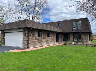 2675 Lisa Ct, Northbrook, IL