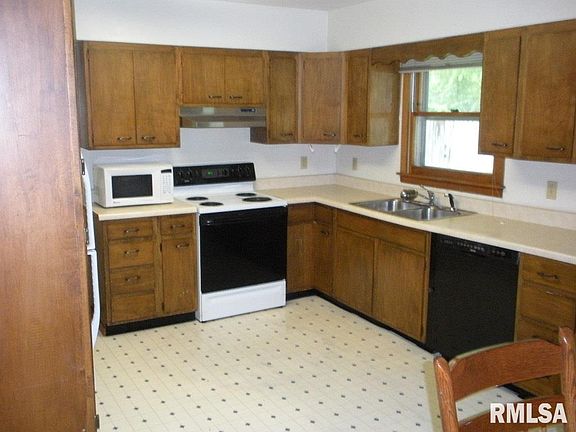 5th image of 205 S Wedgewood Ln