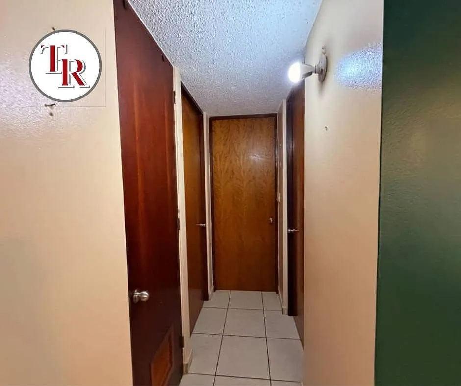 3 bed, 2.0 bath, 800 sqft, $1,800 — Photo 3