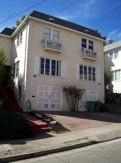 1401 Glenfield (right)