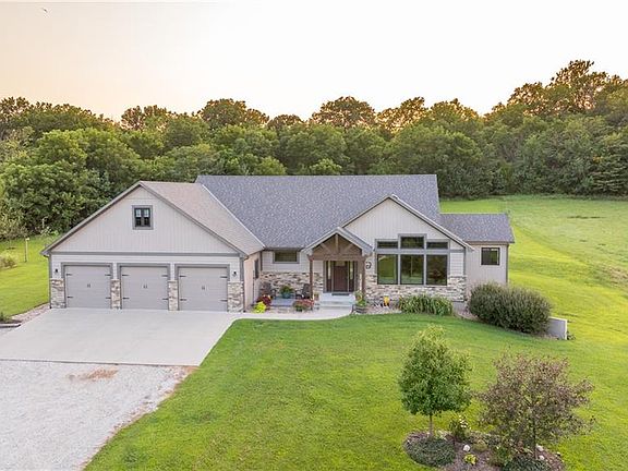 3rd image of 36920 Edgerton Rd