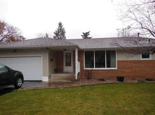 6611 Markwood Dr N, Crystal, MN 55427