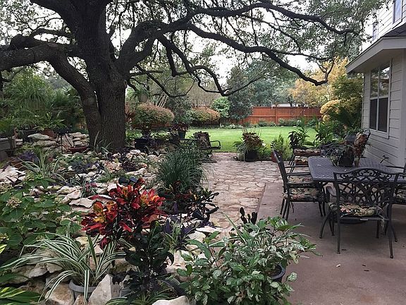 Patio with rock garden