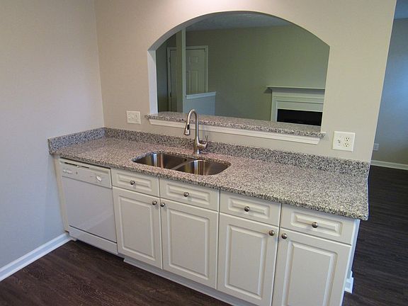 4th image of 5829 Saint Charles Pl
