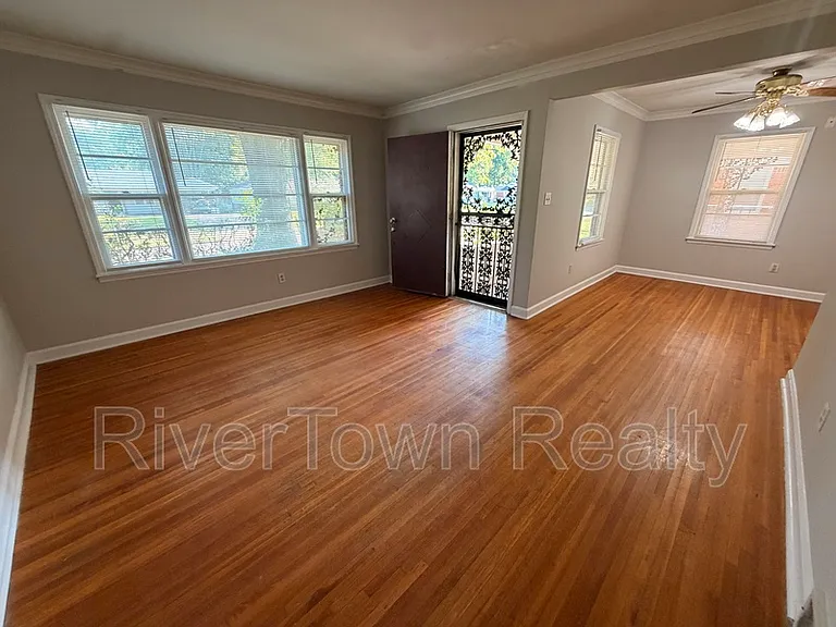 4573 Boyce Rd — Photo 4