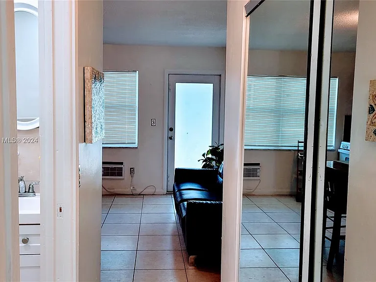 524 Washington Ave #213 — Photo 18