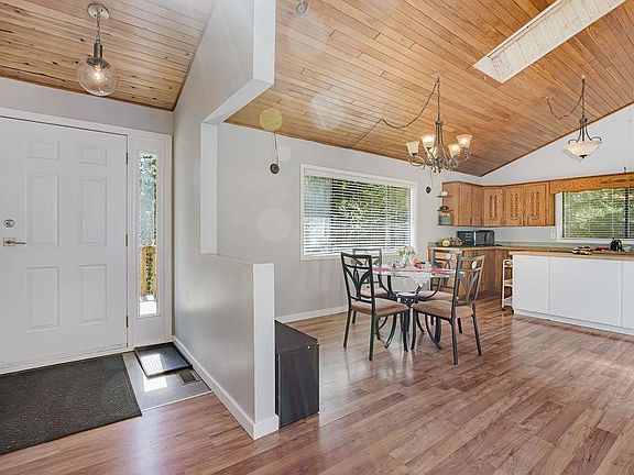 3rd image of 5899 Spriggs Rd