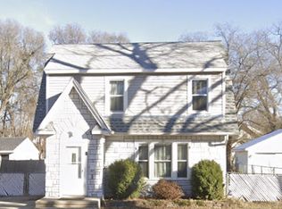 933 Garfield Ave, Beloit, WI 53511