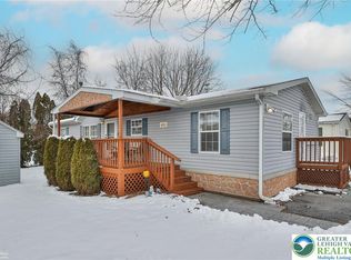 3421 Sherman Dr, Macungie, PA 18062