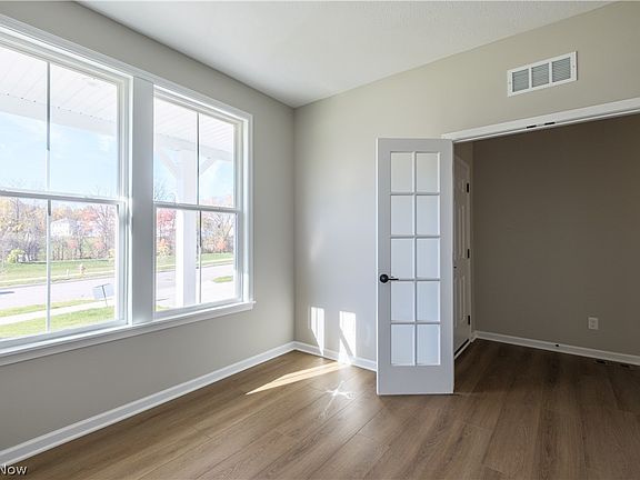 5th image of 3831 Golden Wood Way