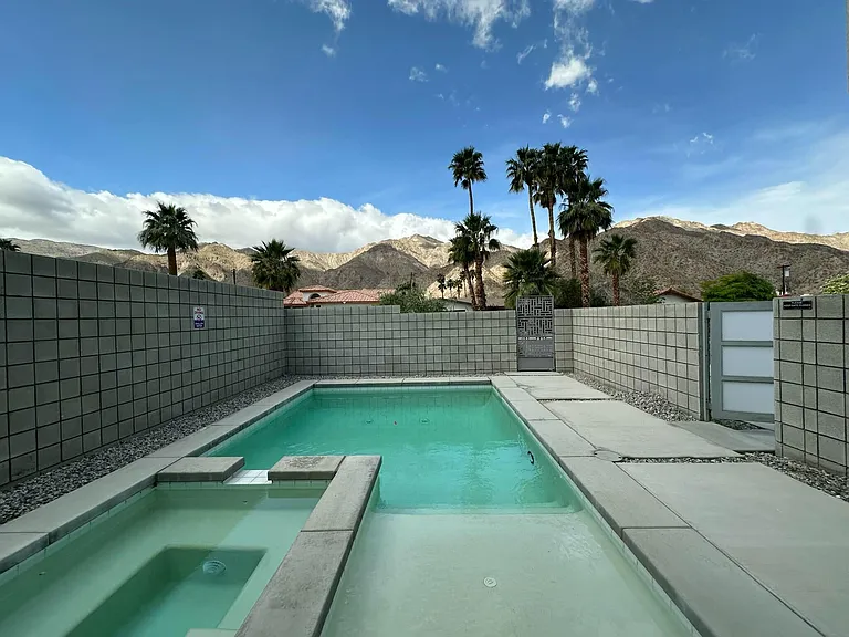 54620 Avenida Juarez — Photo 4