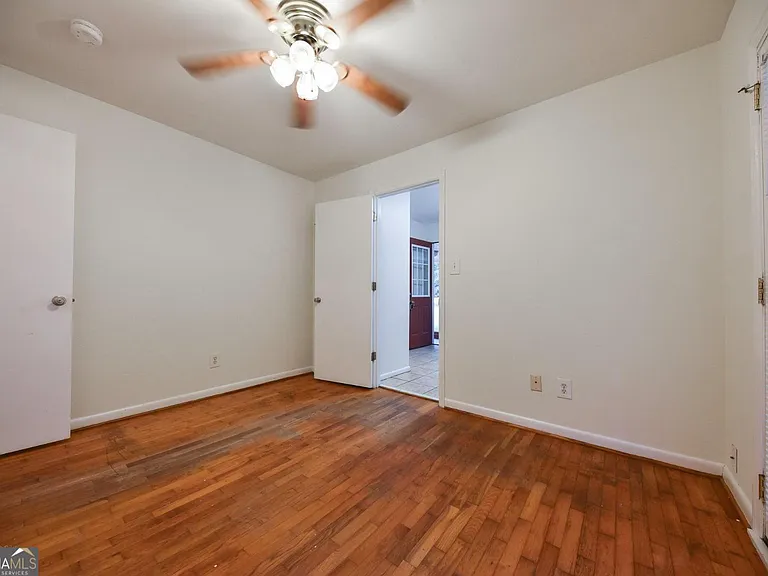 105 Whitehead Ter E — Photo 11