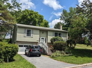2609 Penbrook Ln, State College, PA 16801