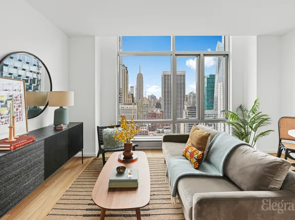 18 West 48th Street PHD image 3 of 34