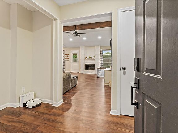 3rd image of 3404 Surrey St