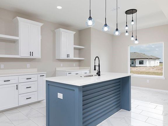 5th image of 1703 Karianna Dr