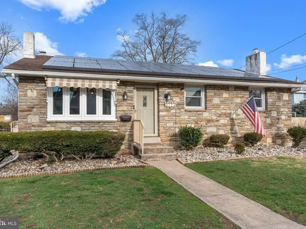 124 Harrison Ave, Morrisville, PA 19067