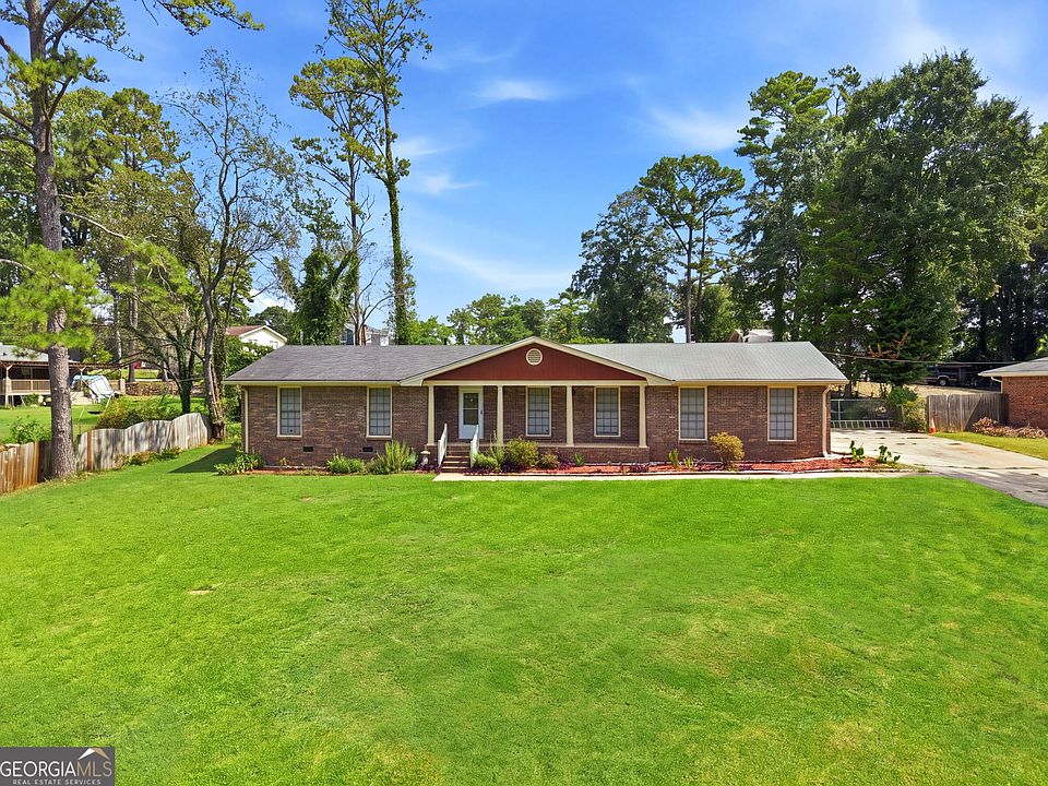 1st image of 2681 Kings Cir
