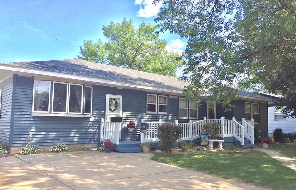 1st image of 847 Southhaven Dr