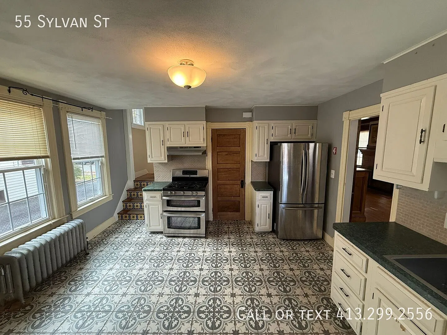 Beautifully Maintained, Single Family Home in Forest Park! — Photo 3