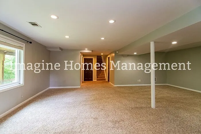 7922 Forest Rd — Photo 15