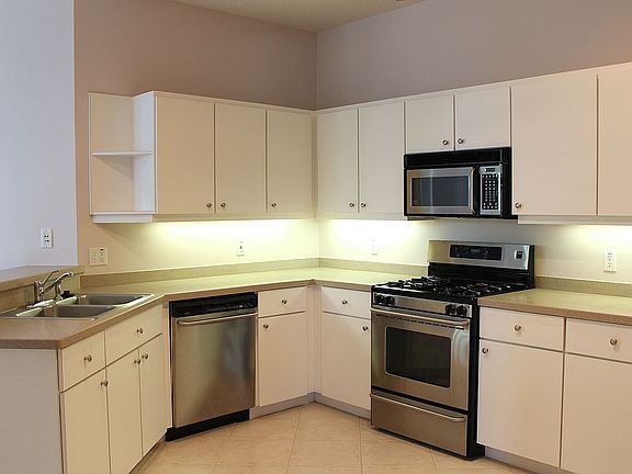 4th image of 8606 Egret Point Ct