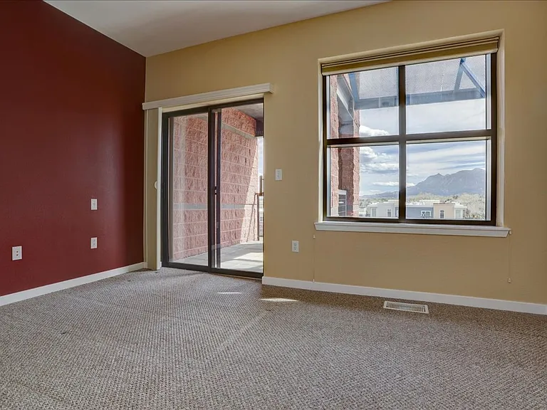 4520 Broadway #206 — Photo 20