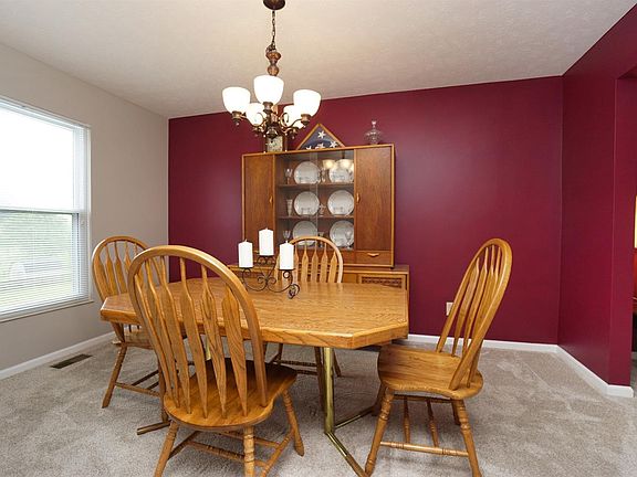 3rd image of 2850 Cranbrook Dr