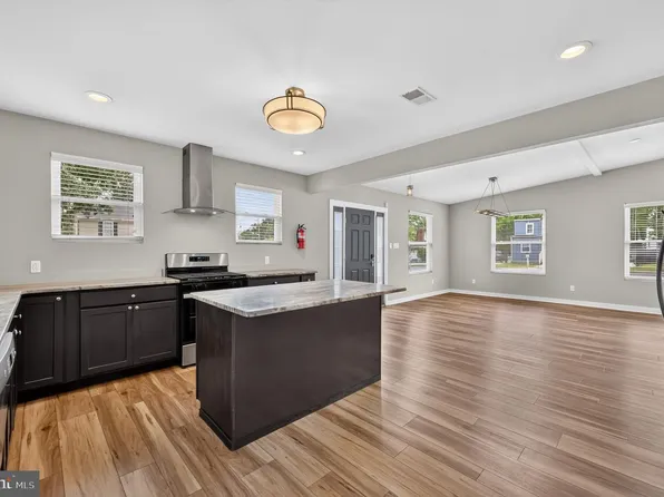 128 Fairview Ave, Lawnside, NJ 08045