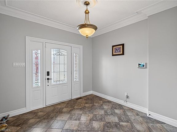 5th image of 34 Pace Ave