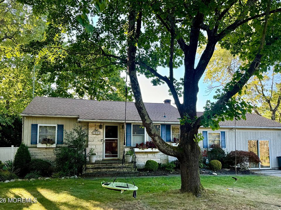 2nd image of 1054 Bennetts Mills Road