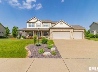 411 Topaz Dr, Morton, IL
