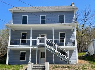 23 E Main St, High Bridge, NJ 08829