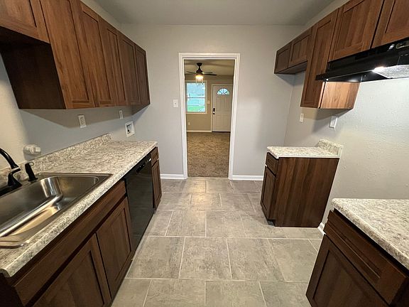 3rd image of 3014 Waynoka Ave