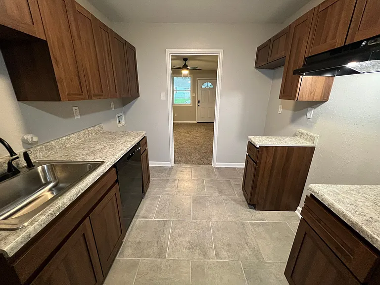 3014 Waynoka Ave — Photo 4