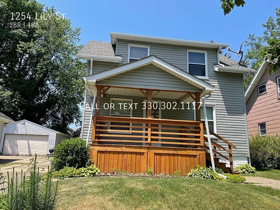 1st image of 1254 Lily St